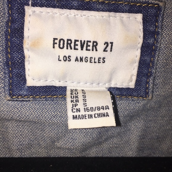 Forever 21 Distressed Denim Jacket Size Small - Picture 6 of 6